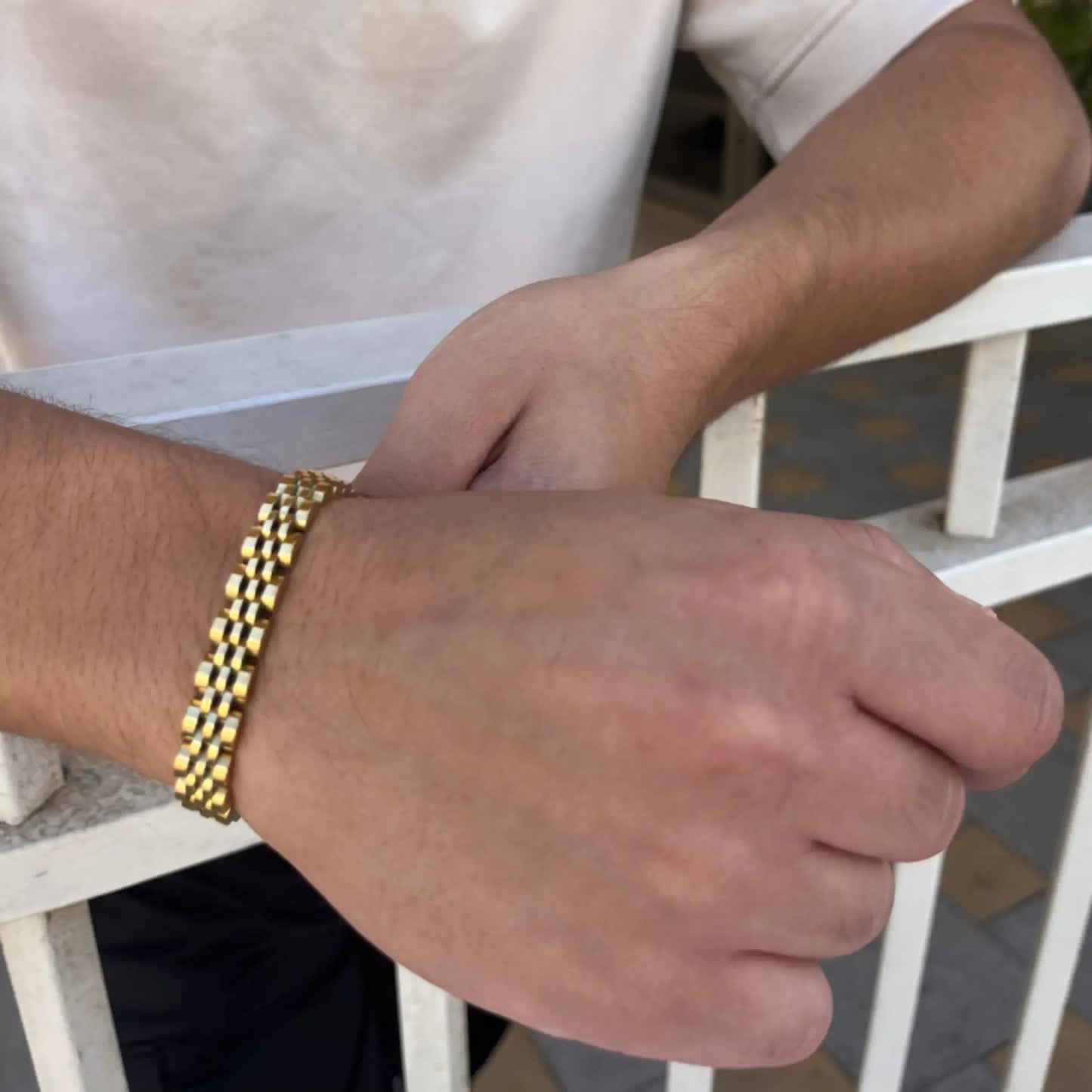 צמיד JETEM יוקרתי לגבר מפלדת אל חלד עם חוליות רחבות