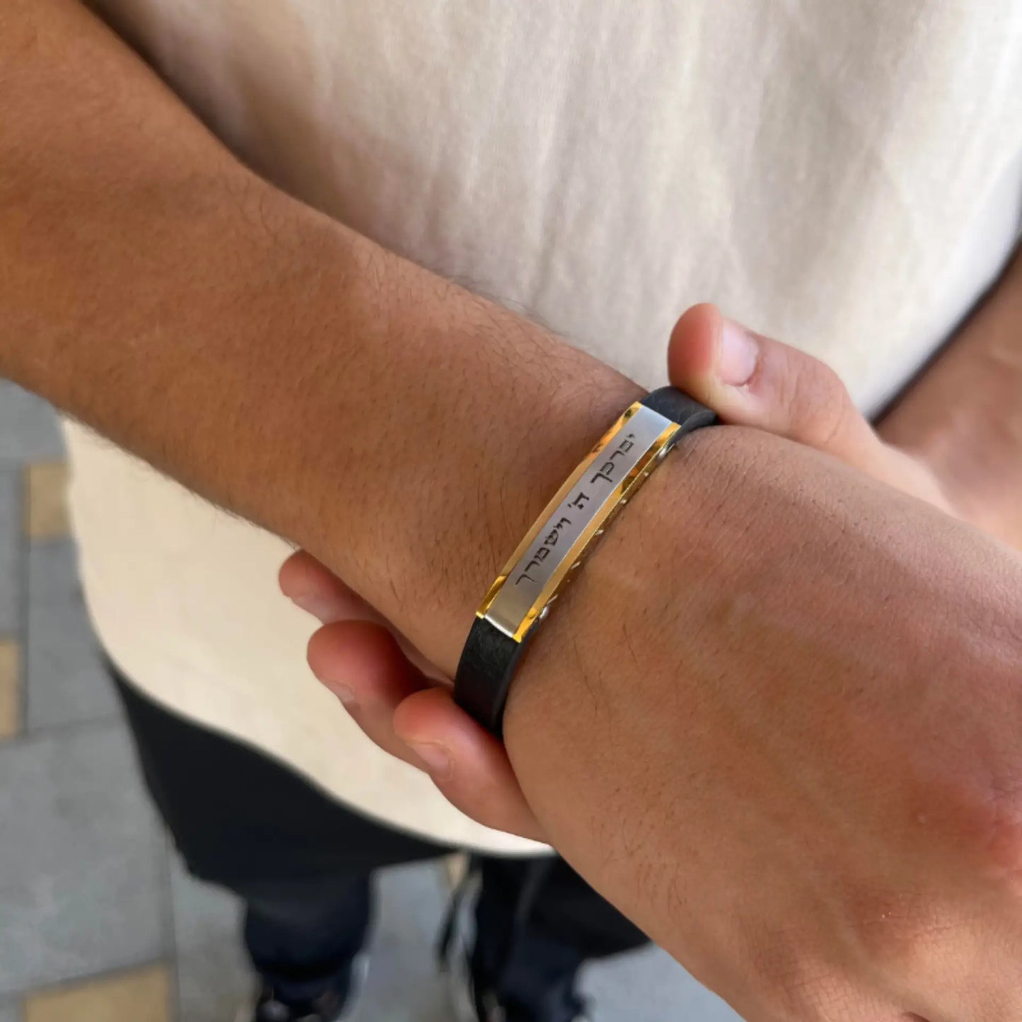 צמיד  עור לגבר   "LIAM"