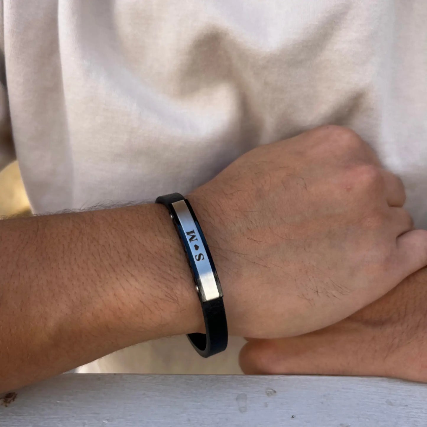 צמיד  עור לגבר   "LIAM"