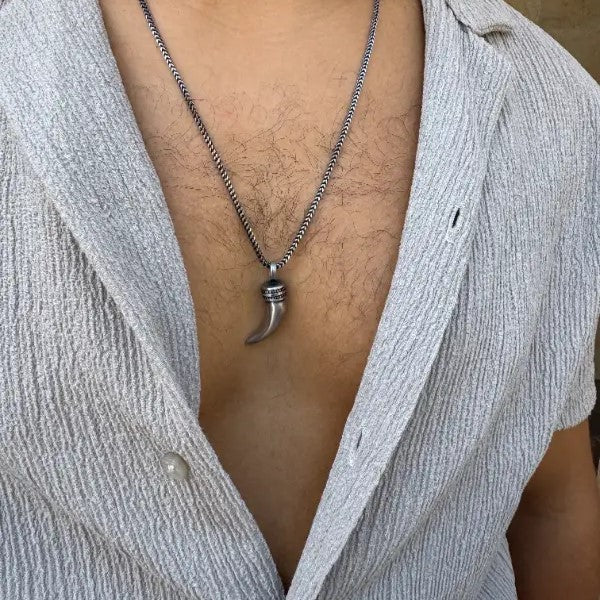 שרשרת תליון שן לגבר